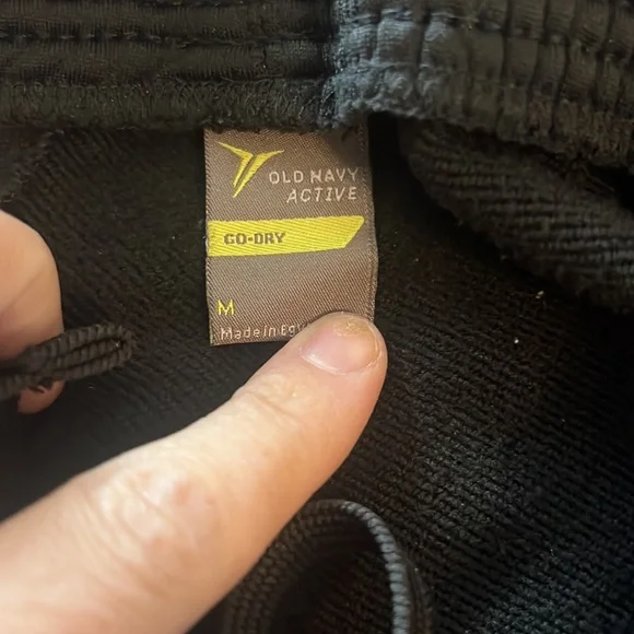 Old navy active pants - Picture 3 of 3